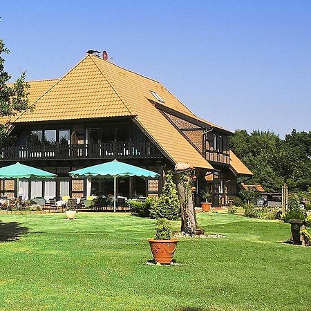 Flessenow Hotel Seewisch מראה חיצוני תמונה