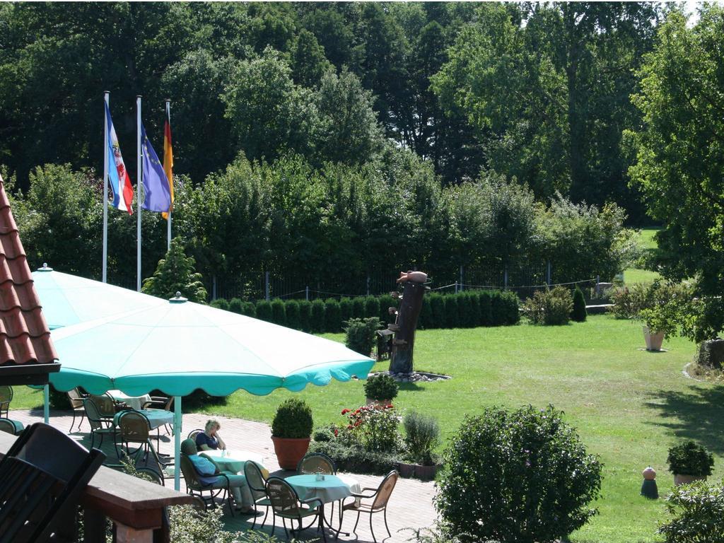 Flessenow Hotel Seewisch מראה חיצוני תמונה