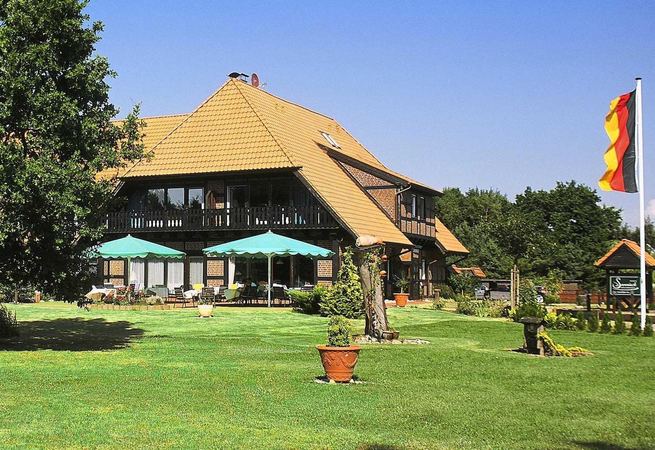 Flessenow Hotel Seewisch מראה חיצוני תמונה